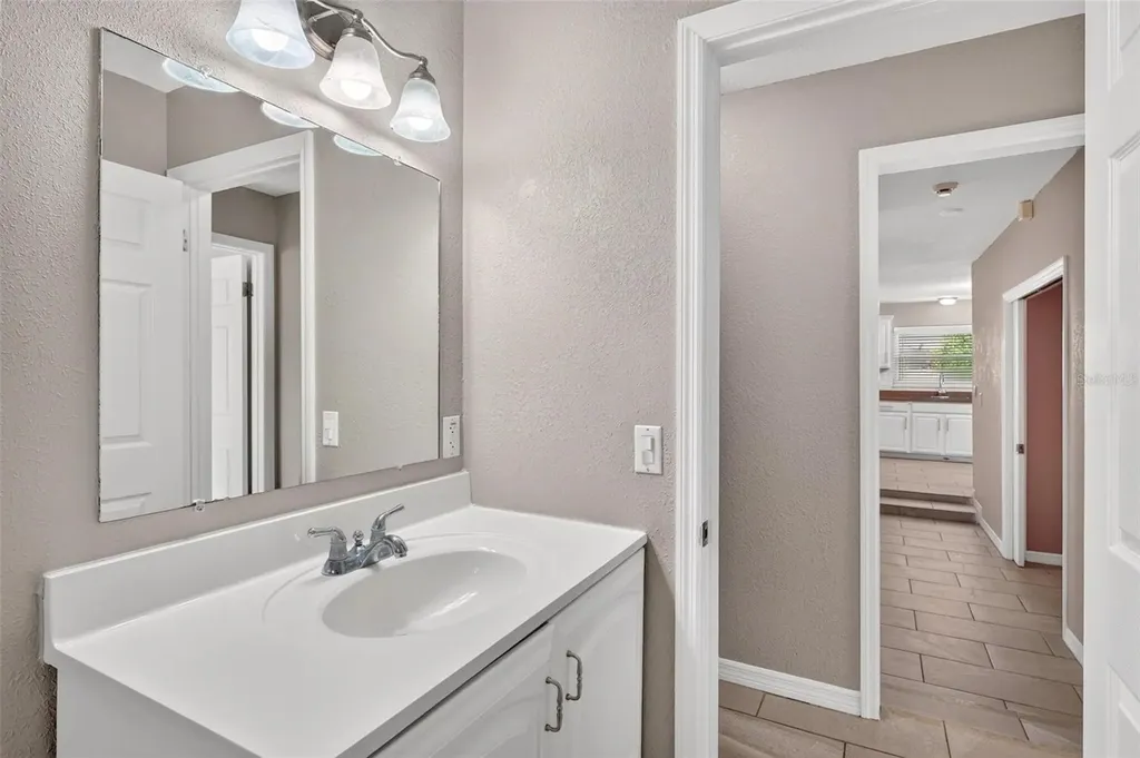 610 W Maud Street Tavares FL 32778