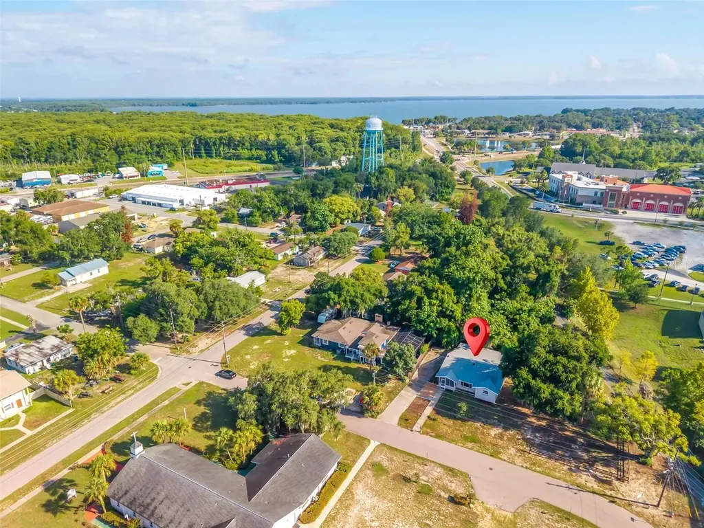 610 W Maud Street Tavares FL 32778