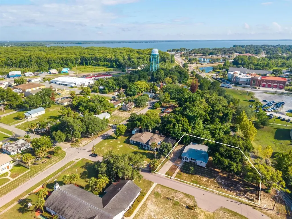 610 W Maud Street Tavares FL 32778