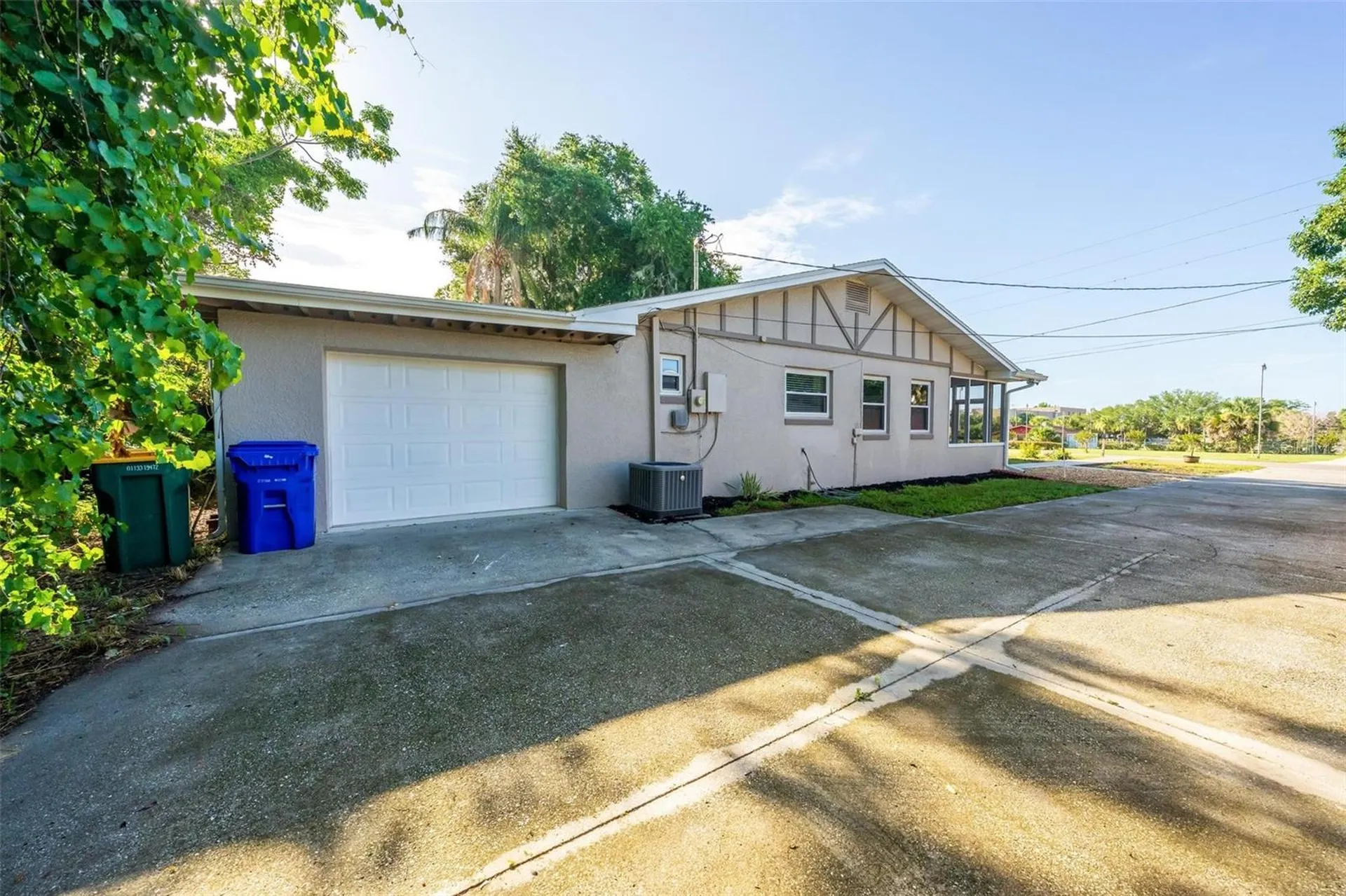 610 W Maud Street Tavares FL 32778