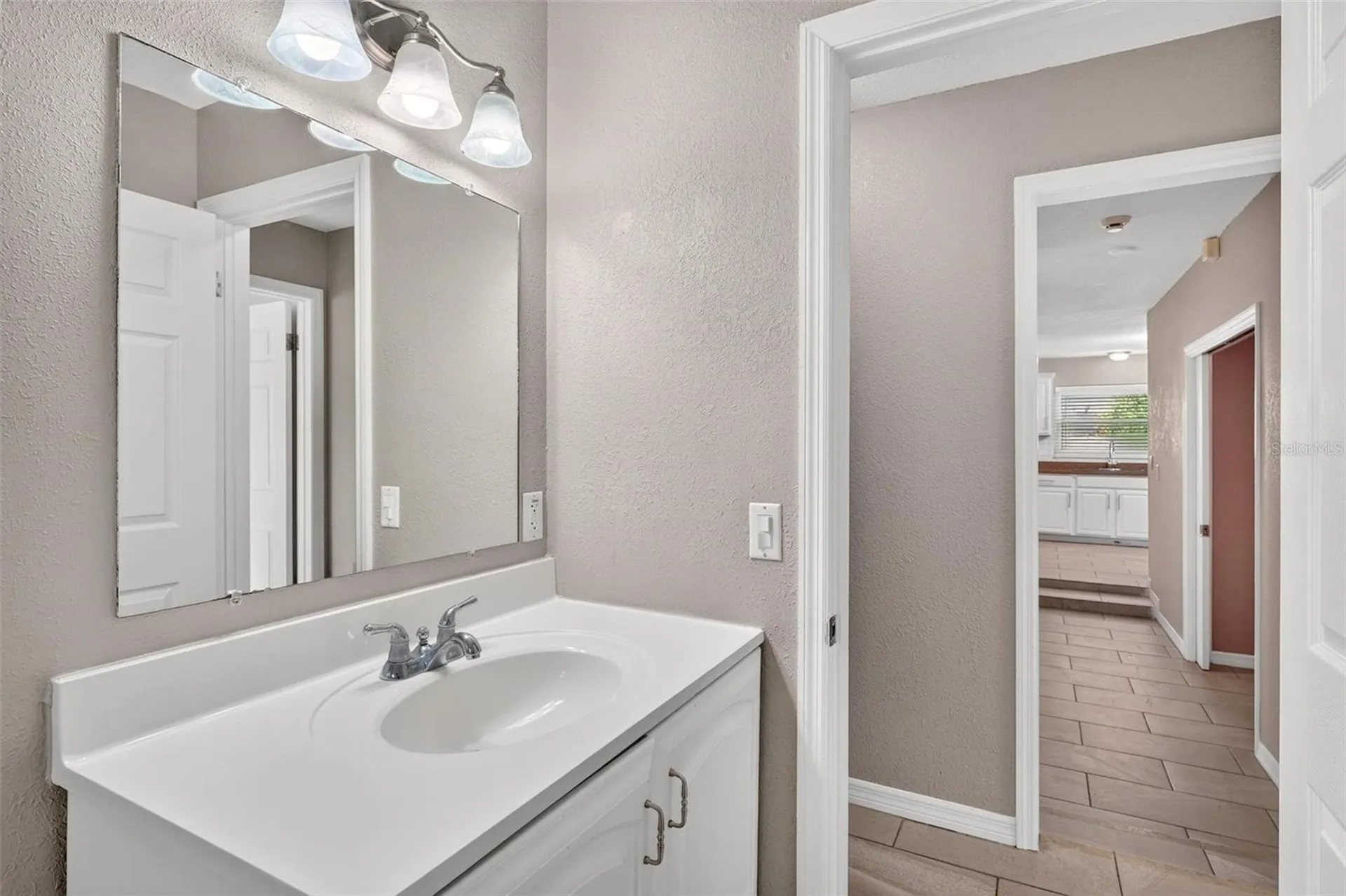 610 W Maud Street Tavares FL 32778