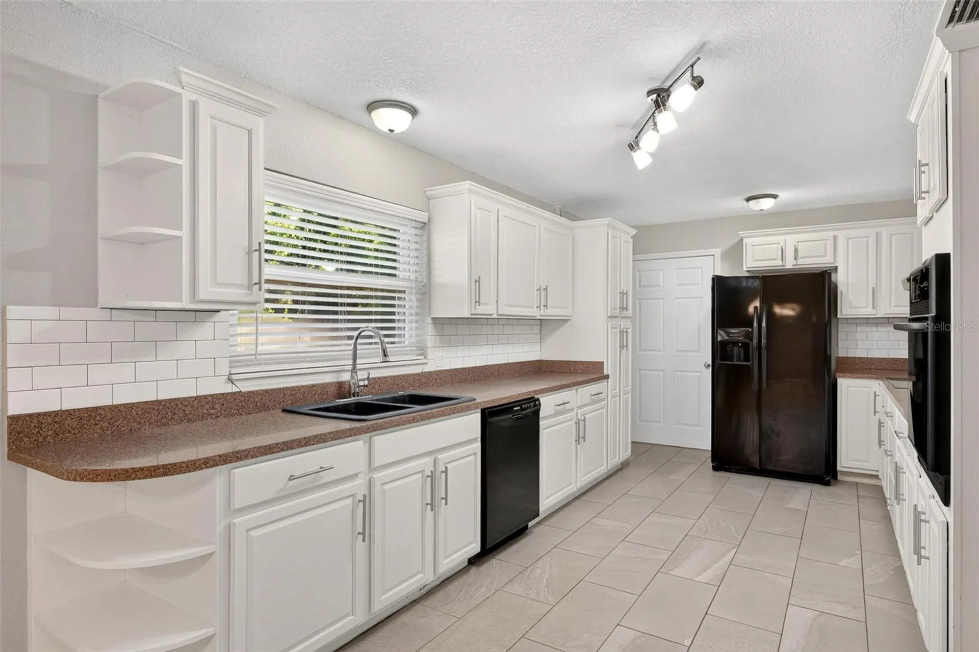 610 W Maud Street Tavares FL 32778