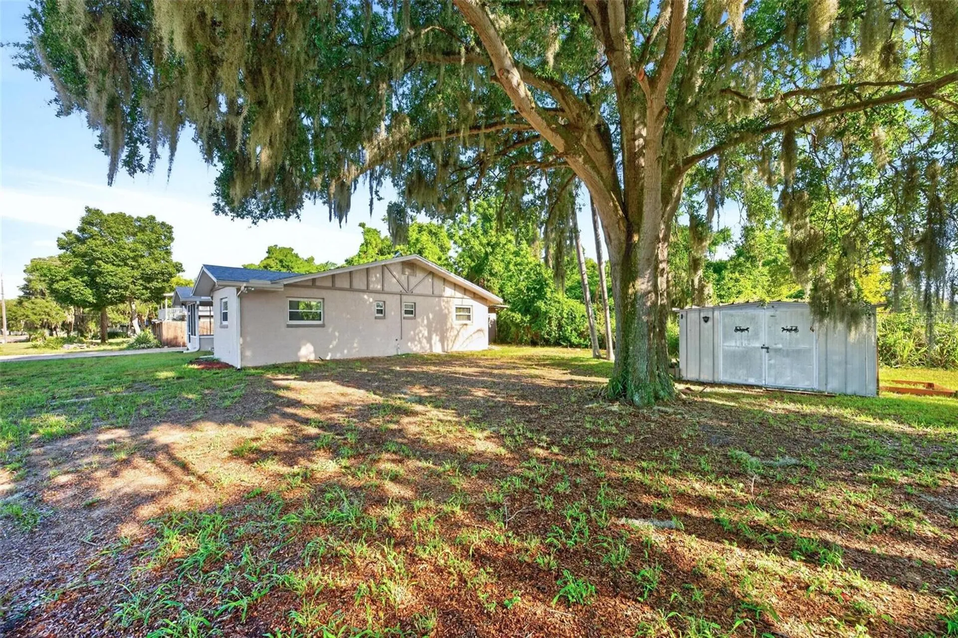 610 W Maud Street Tavares FL 32778