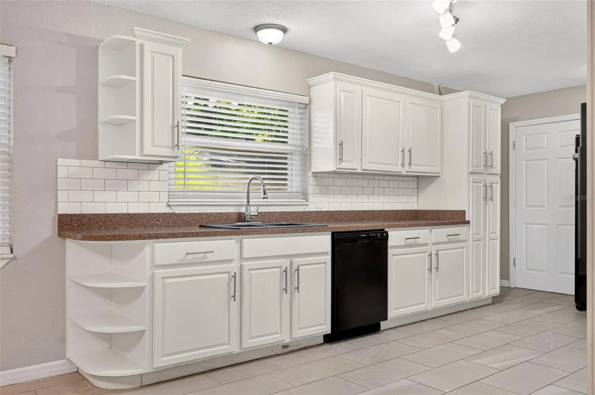 610 W Maud Street Tavares FL 32778