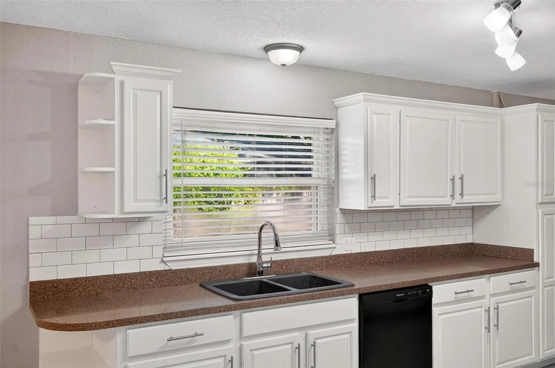 610 W Maud Street Tavares FL 32778