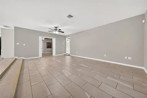 610 W Maud Street Tavares FL 32778