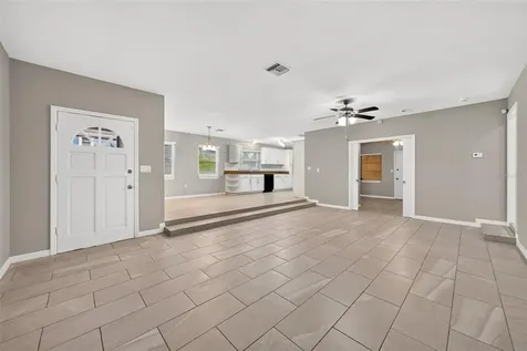610 W Maud Street Tavares FL 32778