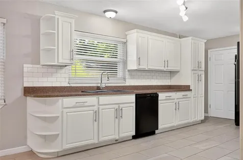 610 W Maud Street Tavares FL 32778