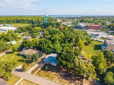 610 W Maud Street Tavares FL 32778
