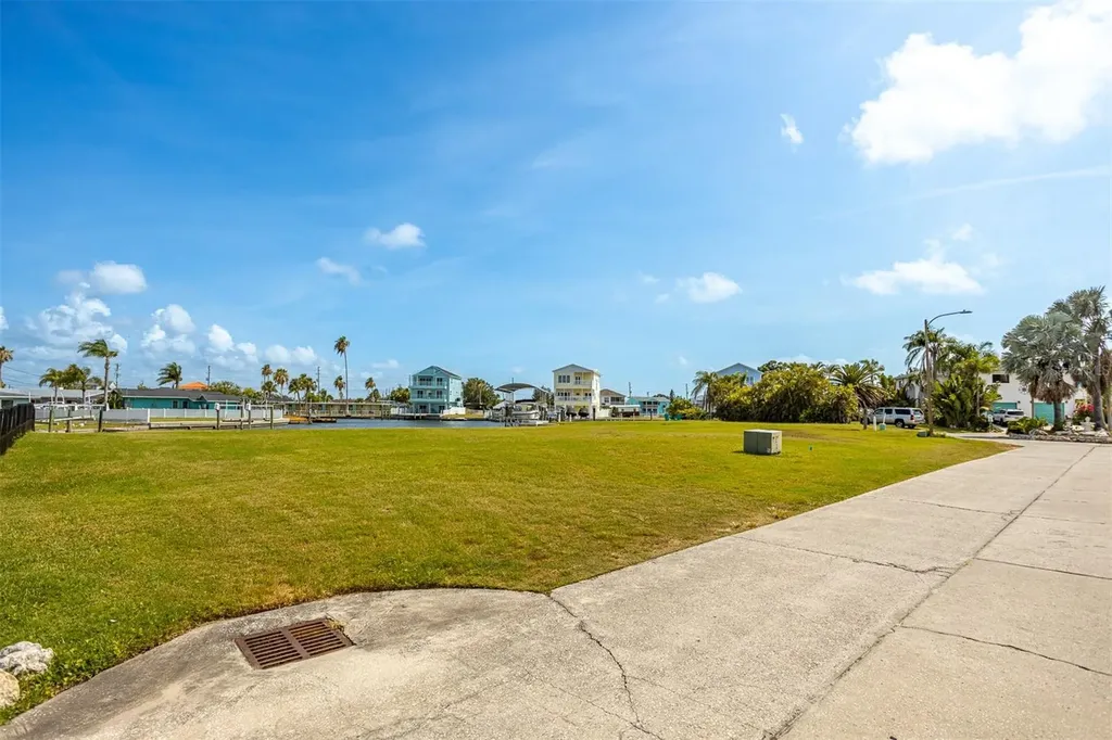 Lot 7 Louise Court Hudson FL 34667