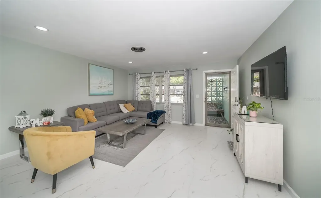 2063 Dunston Cove Road Clearwater FL 33755