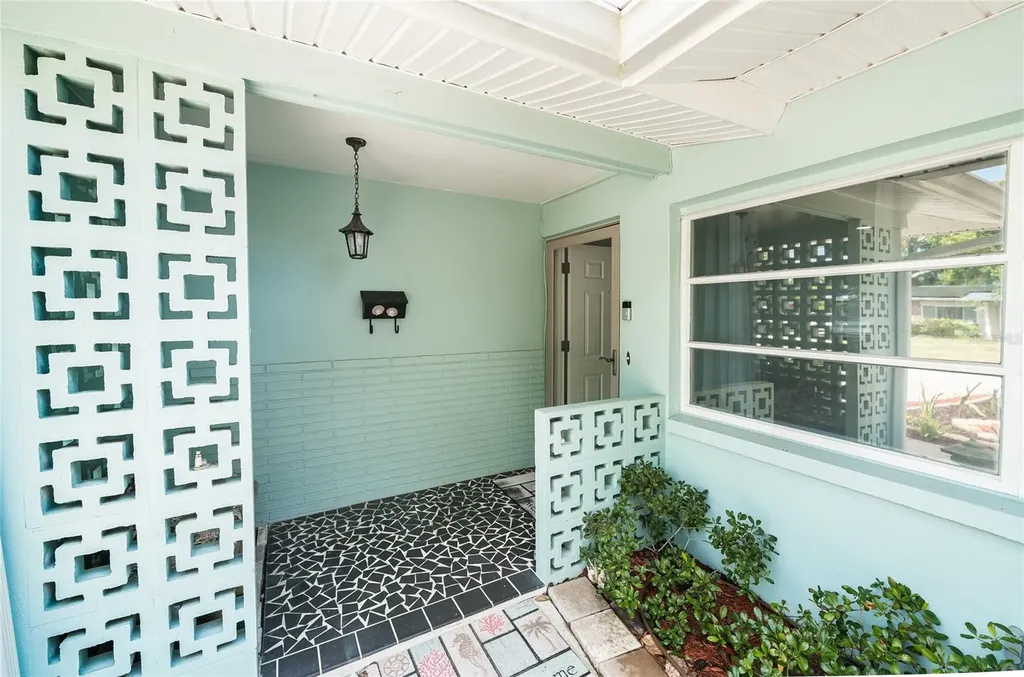 2063 Dunston Cove Road Clearwater FL 33755