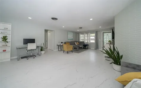2063 Dunston Cove Road Clearwater FL 33755