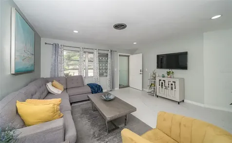 2063 Dunston Cove Road Clearwater FL 33755