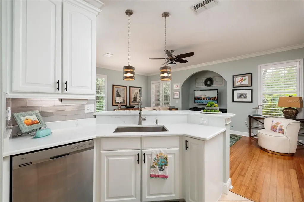 190 Banyan Bay Drive St Petersburg FL 33705