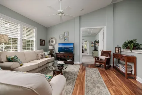 190 Banyan Bay Drive St Petersburg FL 33705