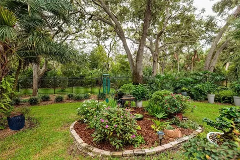 190 Banyan Bay Drive St Petersburg FL 33705