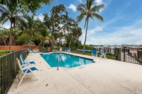 190 Banyan Bay Drive St Petersburg FL 33705