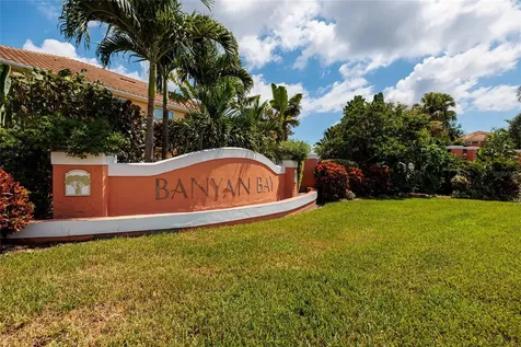 190 Banyan Bay Drive St Petersburg FL 33705