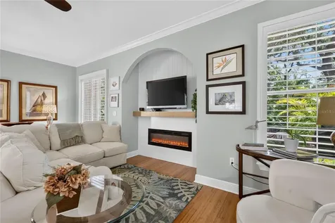 190 Banyan Bay Drive St Petersburg FL 33705