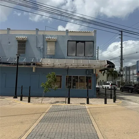 Ave. Comerio Esq. Betances Bayamon PR 00961