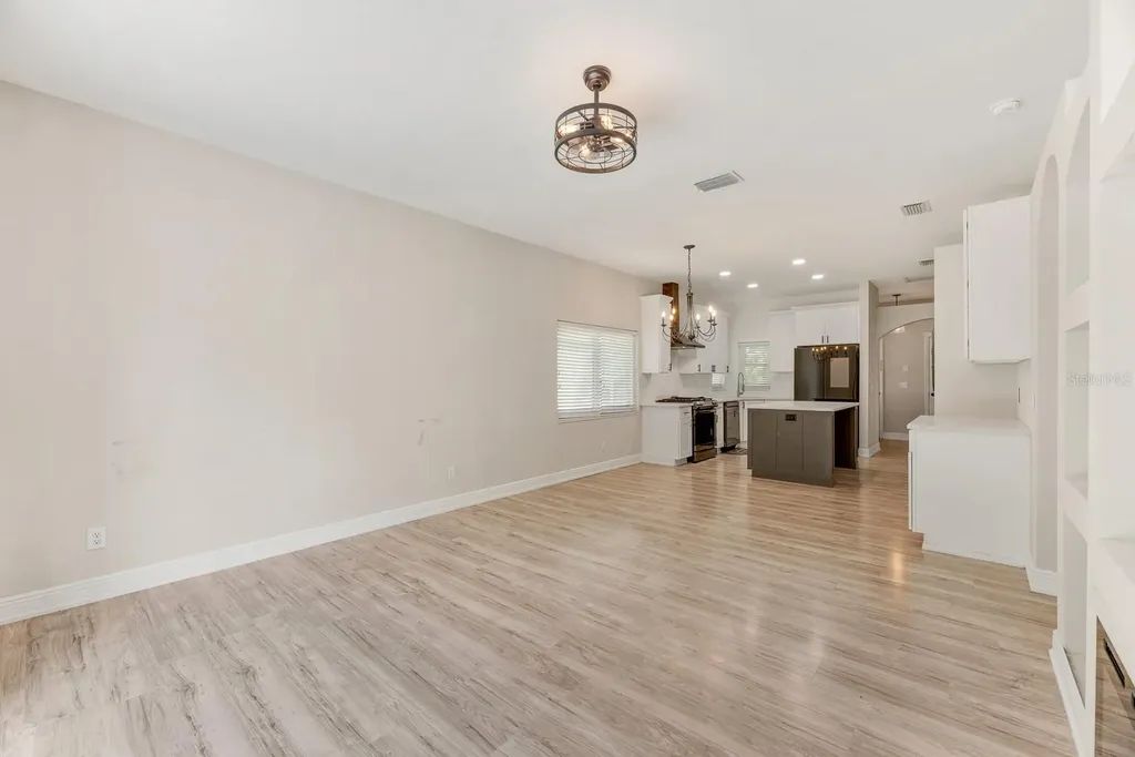 6116 Skylarkcrest Drive Lithia FL 33547