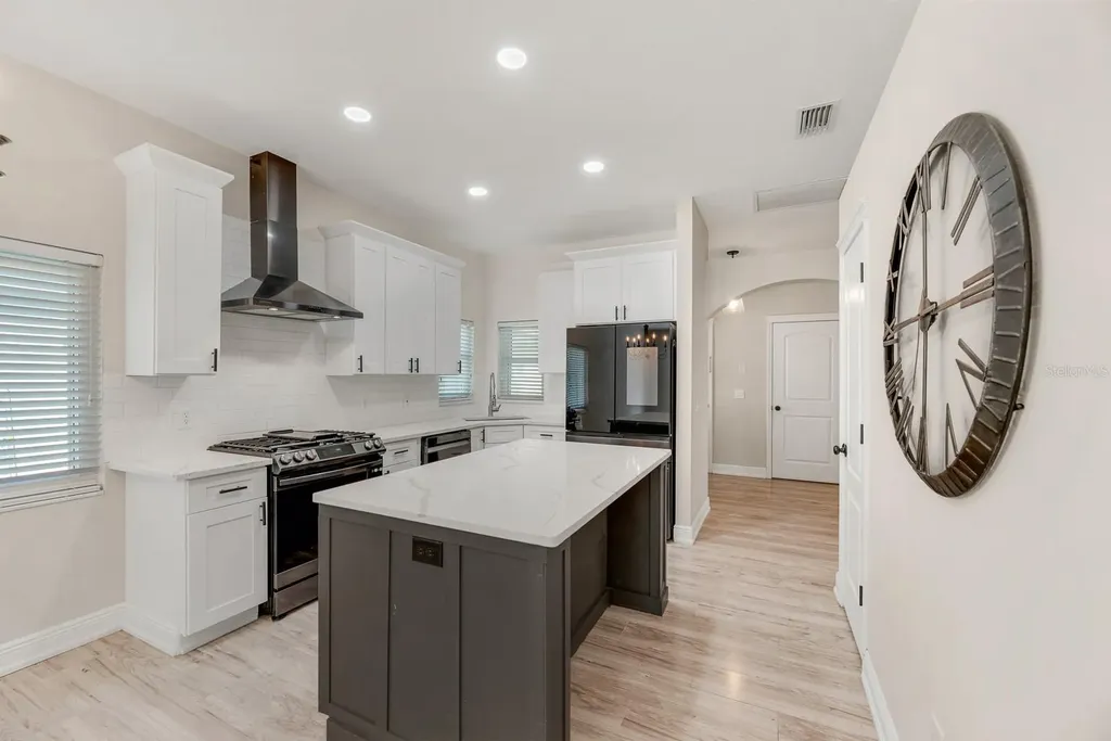 6116 Skylarkcrest Drive Lithia FL 33547