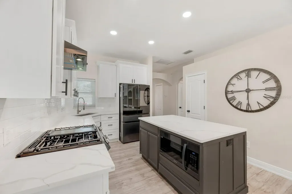 6116 Skylarkcrest Drive Lithia FL 33547