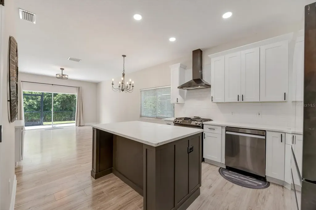 6116 Skylarkcrest Drive Lithia FL 33547