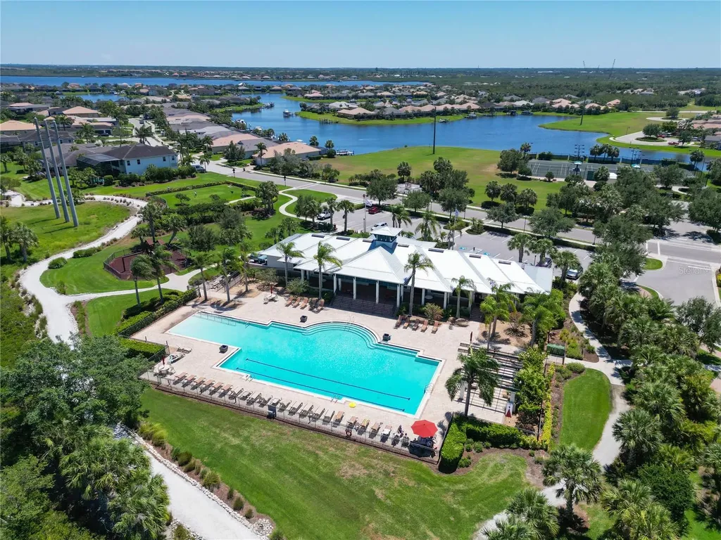910 Tidewater Shores Loop Bradenton FL 34208