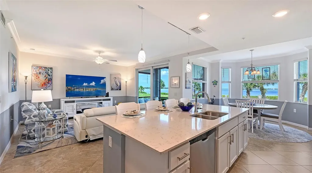 910 Tidewater Shores Loop Bradenton FL 34208