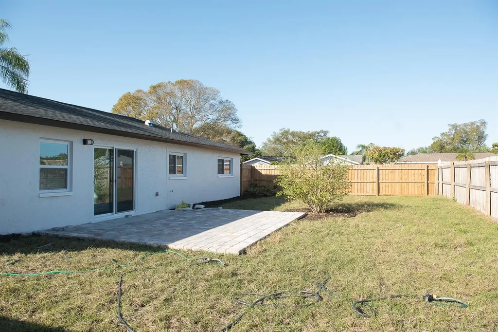 11889 93rd Avenue Seminole FL 33772