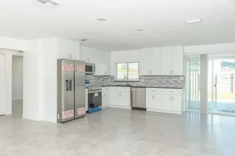 11889 93rd Avenue Seminole FL 33772