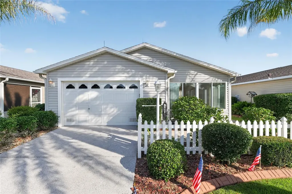 2368 Branchville Terrace The Villages FL 32162