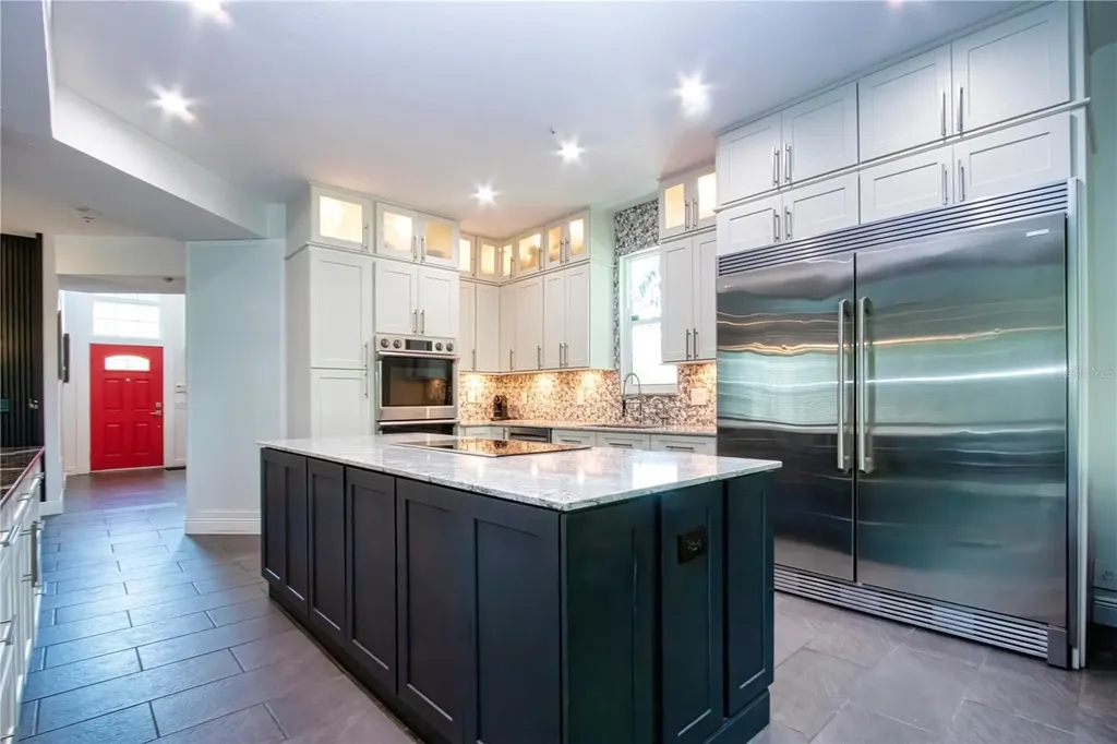 3915 Somerset Drive Sarasota FL 34242