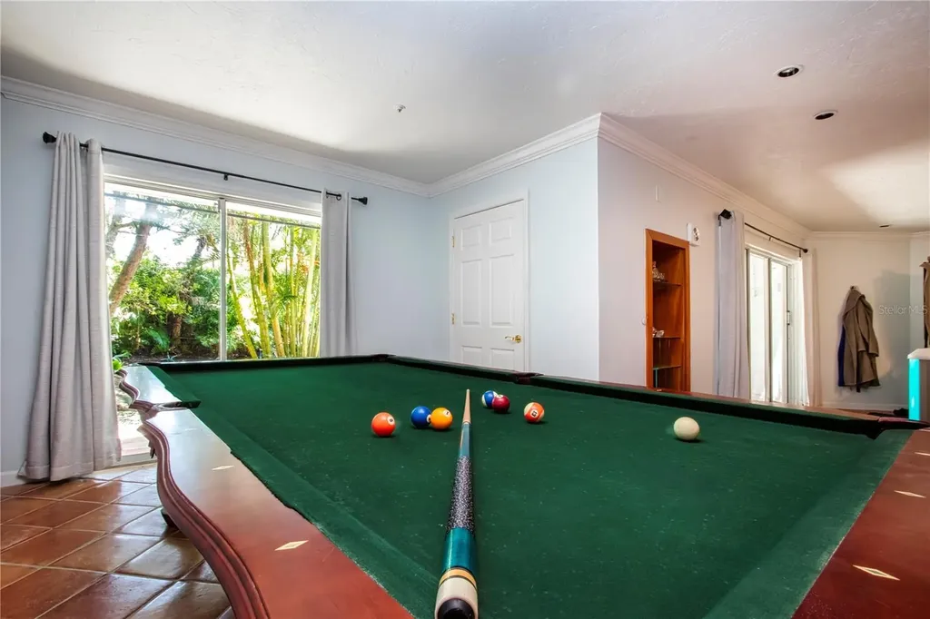 3915 Somerset Drive Sarasota FL 34242