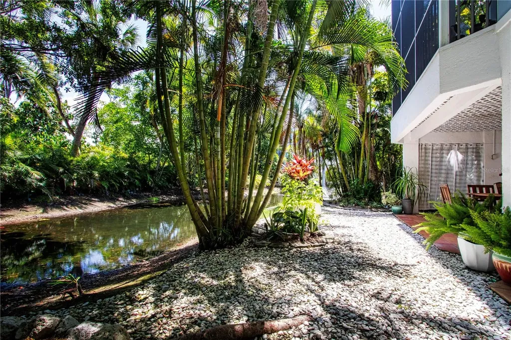 3915 Somerset Drive Sarasota FL 34242