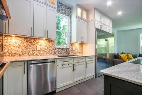 3915 Somerset Drive Sarasota FL 34242