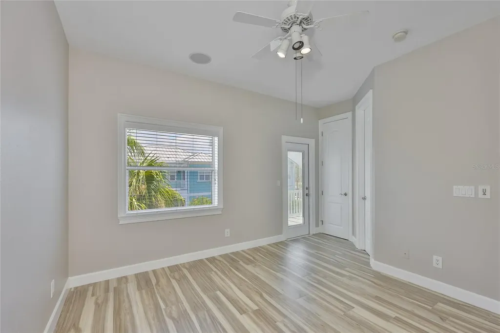 6573 Simone Shores Circle Apollo Beach FL 33572