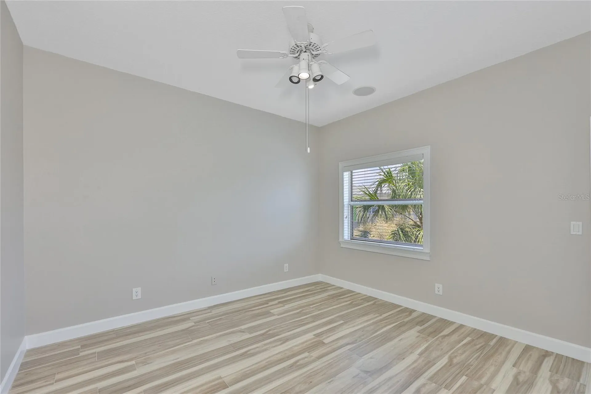 6573 Simone Shores Circle Apollo Beach FL 33572