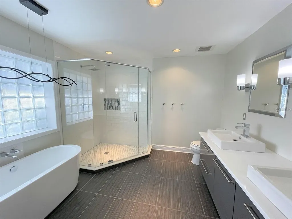3903 W Corona Street Tampa FL 33629
