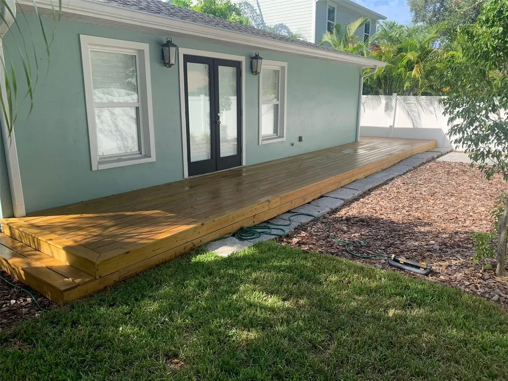 3903 W Corona Street Tampa FL 33629
