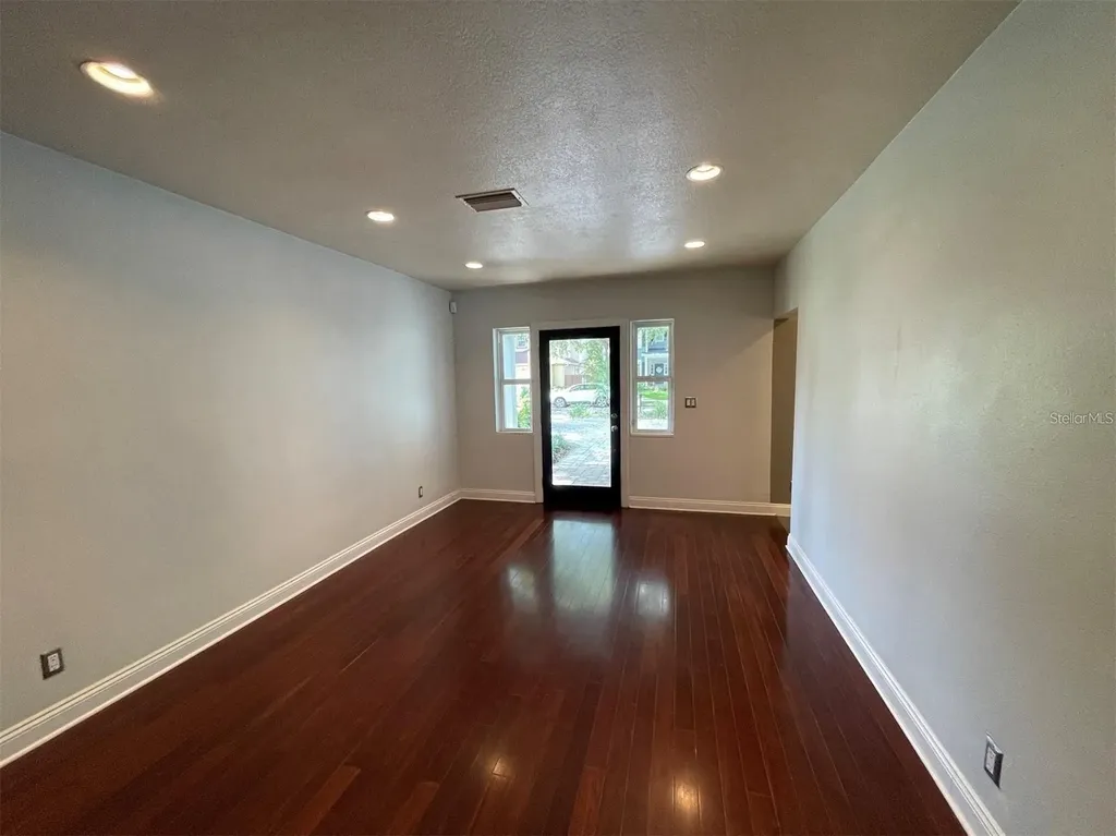 3903 W Corona Street Tampa FL 33629