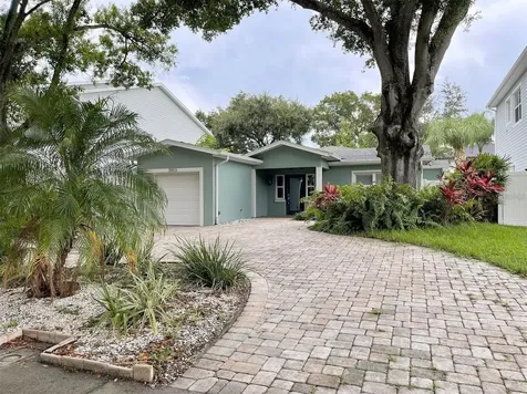 3903 W Corona Street Tampa FL 33629