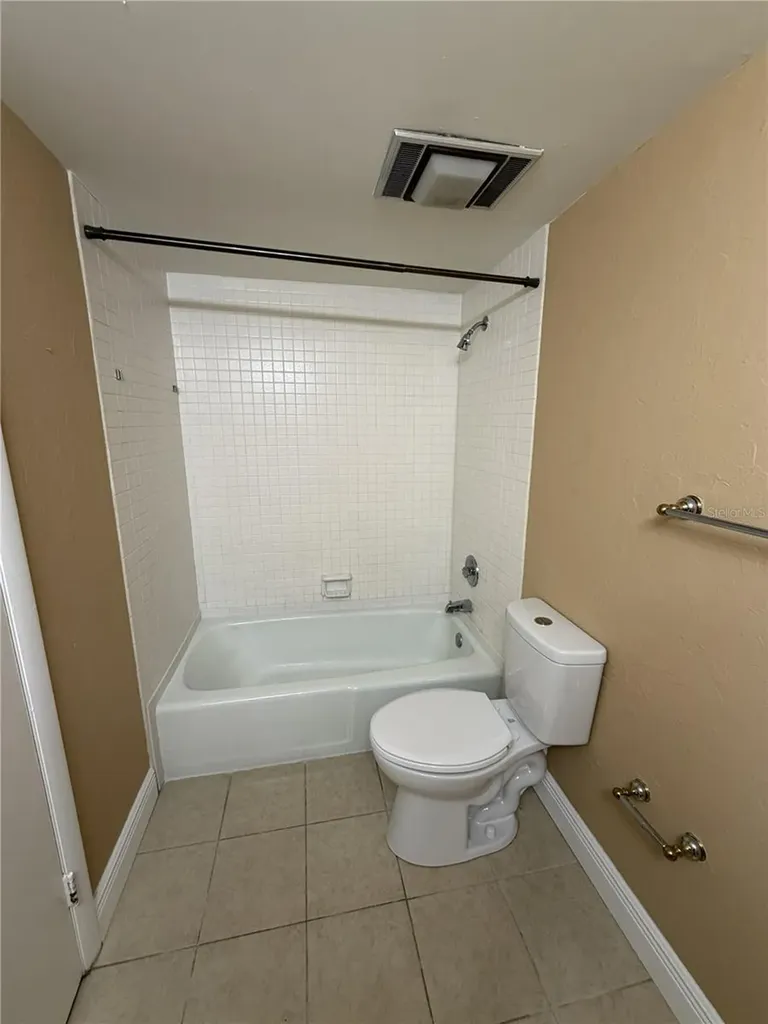 4158 Pinelake Lane Tampa FL 33618