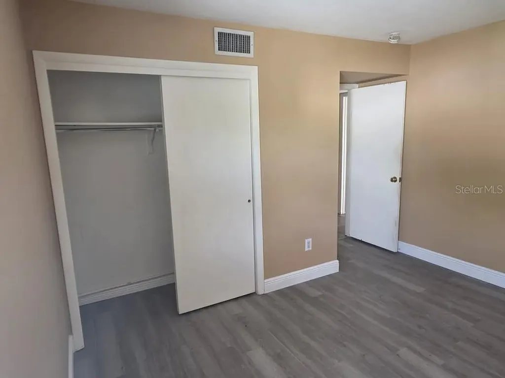 4158 Pinelake Lane Tampa FL 33618