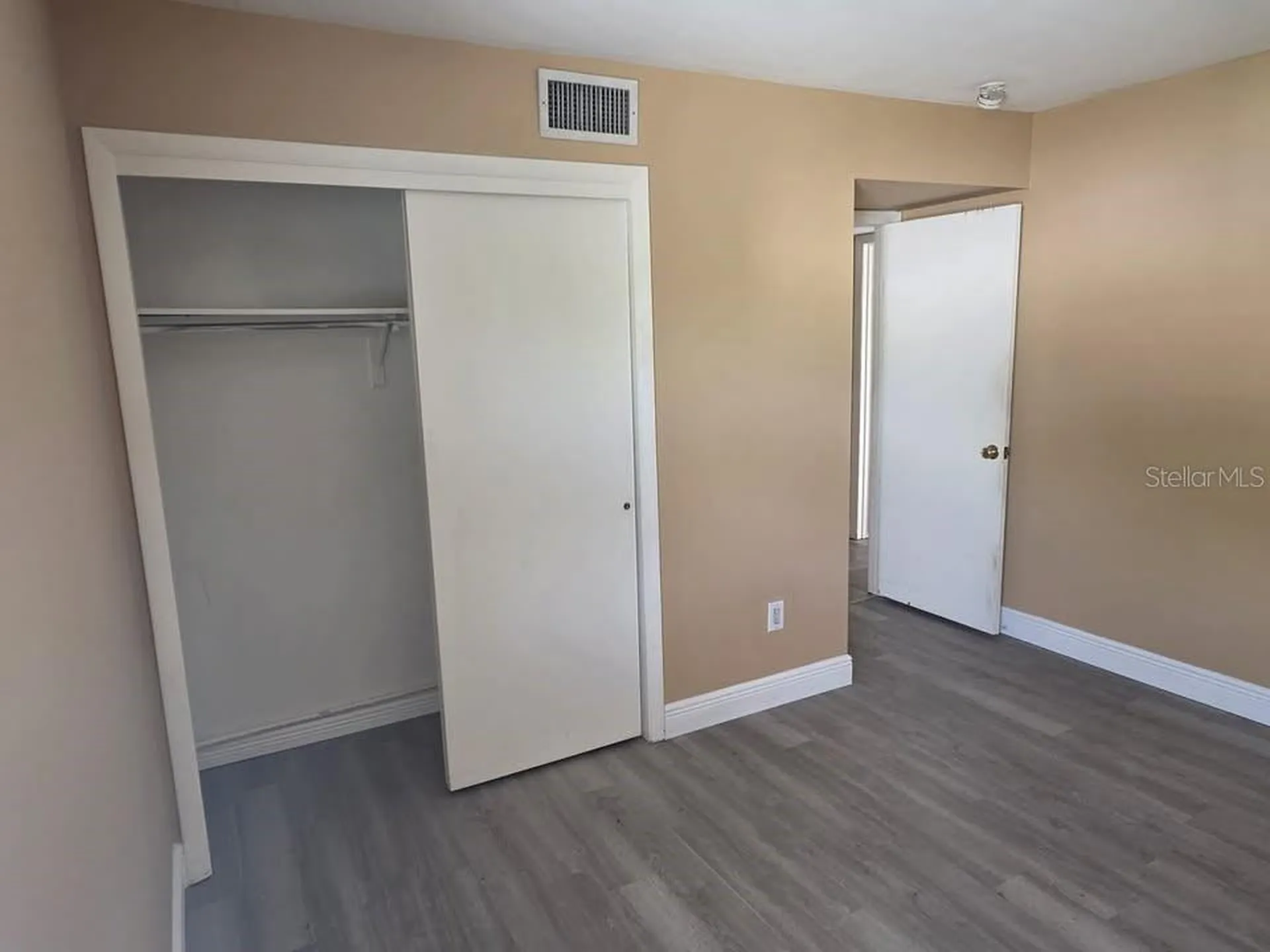 4158 Pinelake Lane Tampa FL 33618