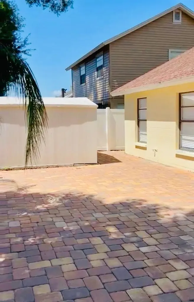 12718 Trowbridge Lane Tampa FL 33624