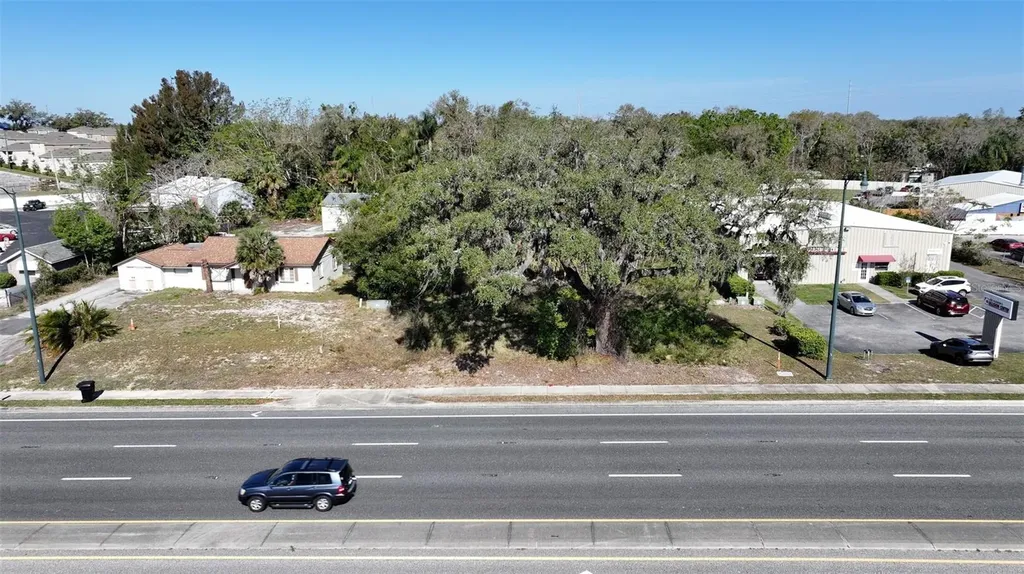 1602 E Main Street Leesburg FL 34748