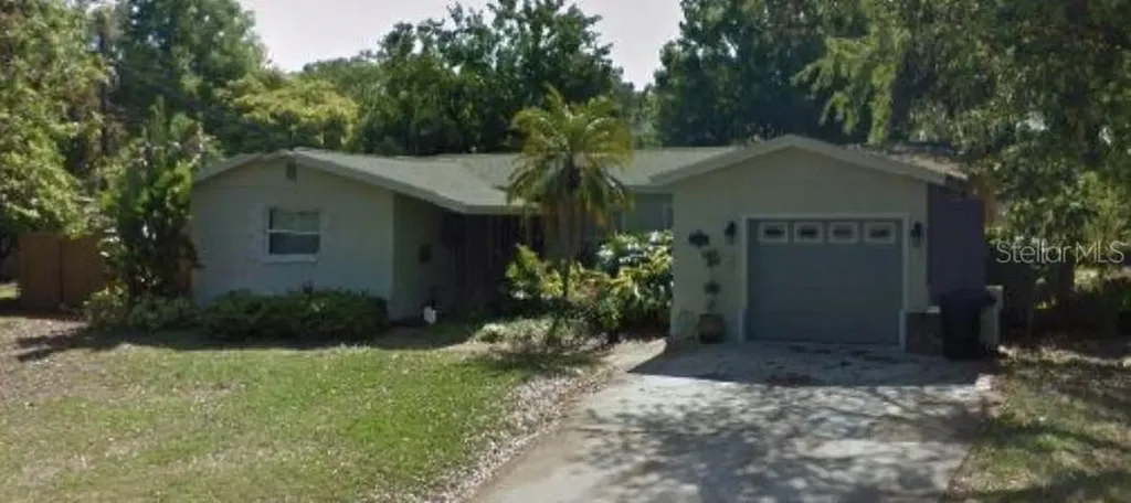 528 59th Way S St Petersburg FL 33707